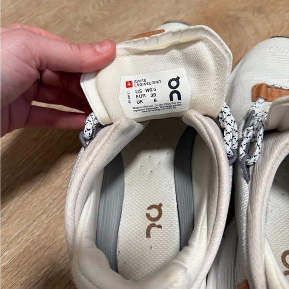 On running Cloudnova White Pearl Brown (Women’s) EU 39 - Picture 4 of 13